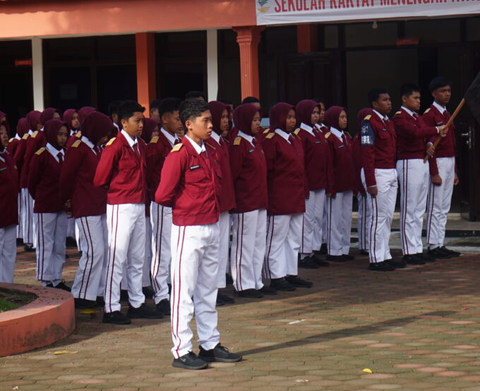 PENGUKUHAN OSIS, MPK, EKSTRAKURIKULER SRMA 23 PACITAN